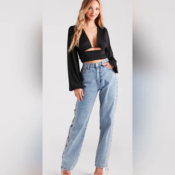 Plunge Tie-Back Crop Top Red - Picture 3 of 4